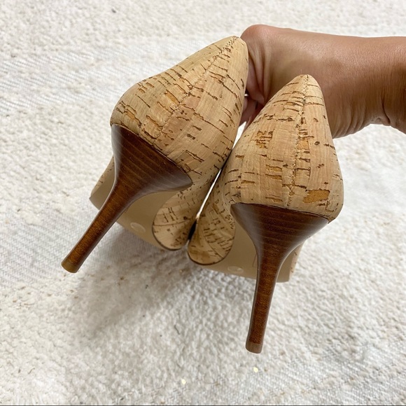 NEW! Vince Camuto Sariah beige/brown cork almond toe heels - Picture 5 of 7